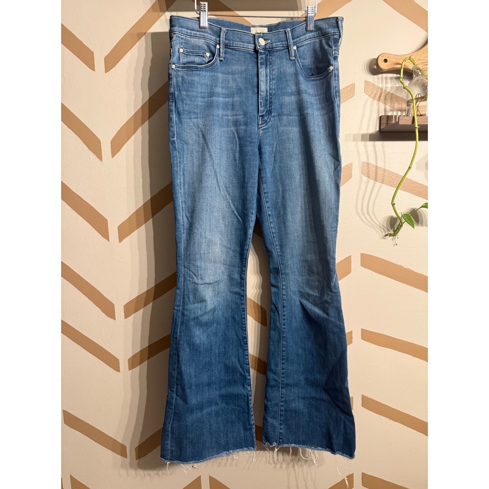 Mother The Weekender Fray Jeans Women 31 Blue Flare Raw Hem‎ 1535-595